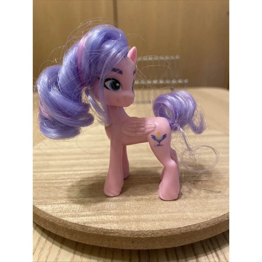 My Little Pony Pipp Petals toy‎ figure with a pink body and purple mane 3.5